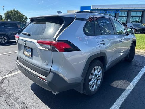 Used 2019 Toyota RAV4 XLE Premium w/ Advanced Technology Package AWD/4WD image 4