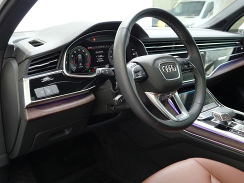 Certified 2025 Audi Q7 2.0T Premium Plus AWD/4WD image 23