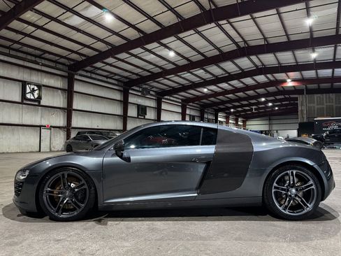 Used 2009 Audi R8 V8 image 10