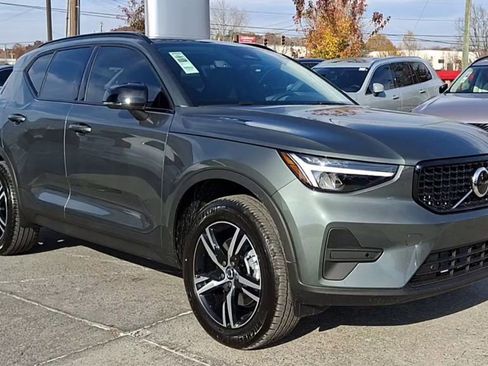 New 2026 Volvo XC40 B4 Core image 5