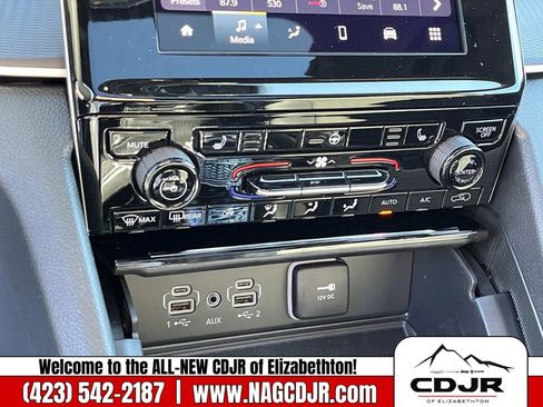 New 2025 Jeep Grand Cherokee Altitude image 27