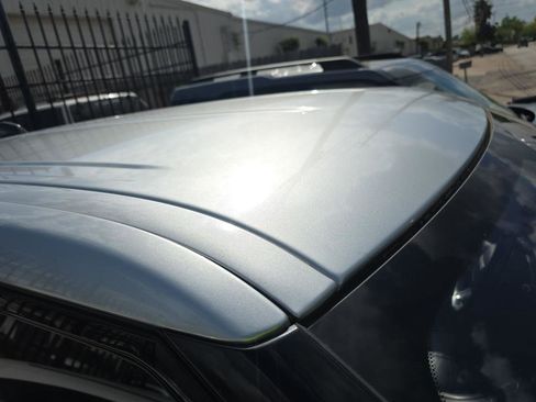 Used 2018 Land Rover Range Rover Evoque SE image 11