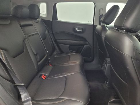 Used 2018 Jeep Compass Latitude w/ Popular Equipment Group FWD image 19