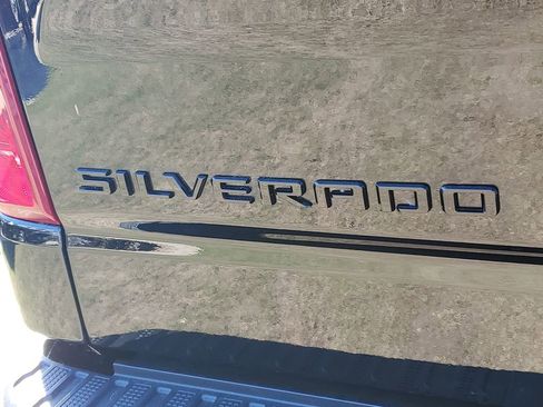 New 2026 Chevrolet Silverado 1500 Custom Trail Boss w/ LPO, Dark Essentials Package AWD/4WD image 7