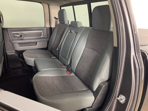 Used 2018 RAM 1500 Big Horn image 33