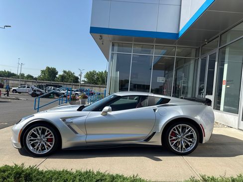 Used 2016 Chevrolet Corvette Z06 w/ 3LZ Preferred Equipment Group RWD image 7