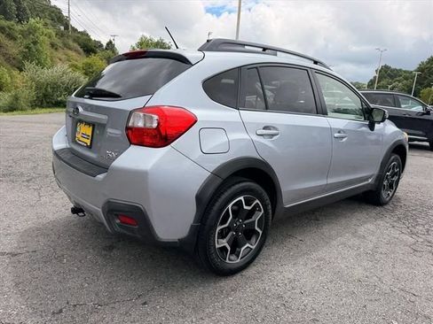 Used 2015 Subaru Crosstrek 2.0i Limited w/ Popular Package #1 AWD/4WD image 10