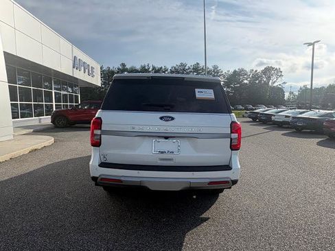Certified 2023 Ford Expedition XLT AWD/4WD image 3