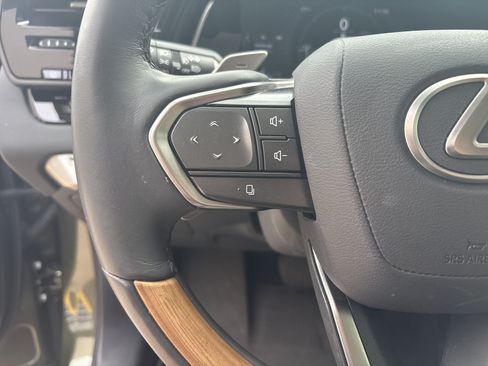 Used 2025 Lexus RX 350 w/ Convenience Package AWD/4WD image 19