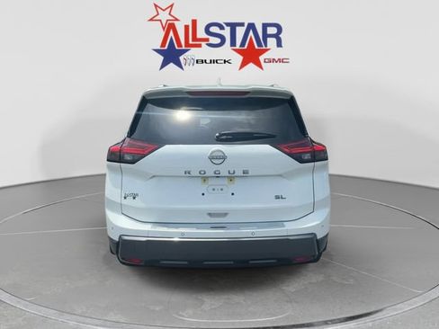 Used 2025 Nissan Rogue SL w/ SL Premium Package FWD image 6