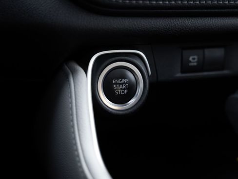 Certified 2024 Toyota Grand Highlander Platinum AWD/4WD image 18