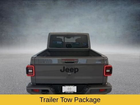 Used 2022 Jeep Gladiator Overland image 7