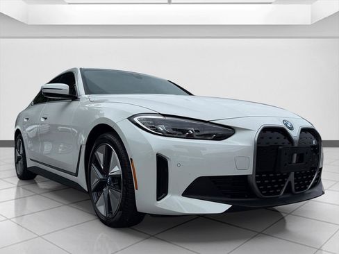 Used 2023 BMW i4 eDrive35 w/ Premium Package RWD image 7
