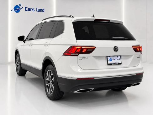 Used 2018 Volkswagen Tiguan SE w/ Panoramic Sunroof Package AWD/4WD image 5