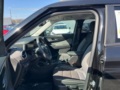 Used 2025 Chevrolet TrailBlazer LT image 26