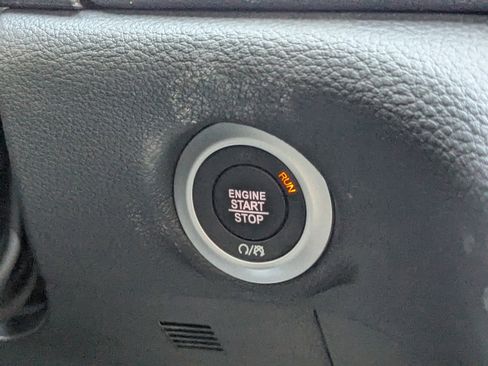 New 2026 Chrysler Pacifica Limited image 28