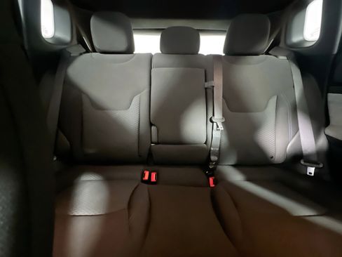 Used 2023 Jeep Compass Sport image 33