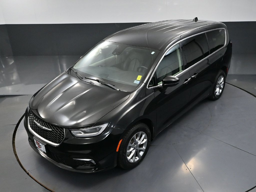 Used 2023 Chrysler Pacifica Touring-L AWD/4WD image 49