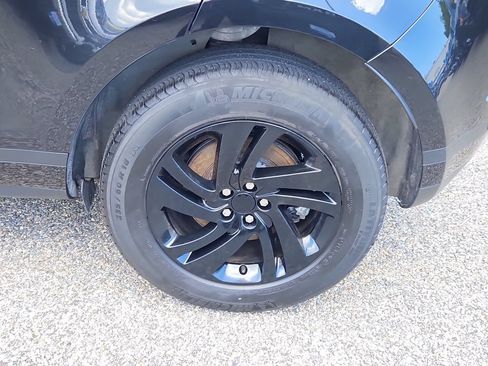 Used 2024 Land Rover Range Rover Evoque S AWD/4WD image 8