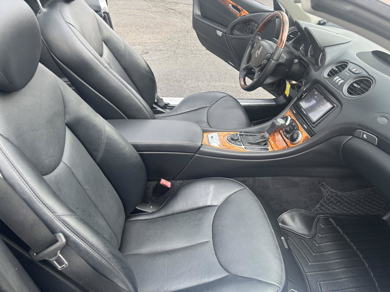 Used 2007 Mercedes-Benz SL 550 w/ Premium Pkg I image 9