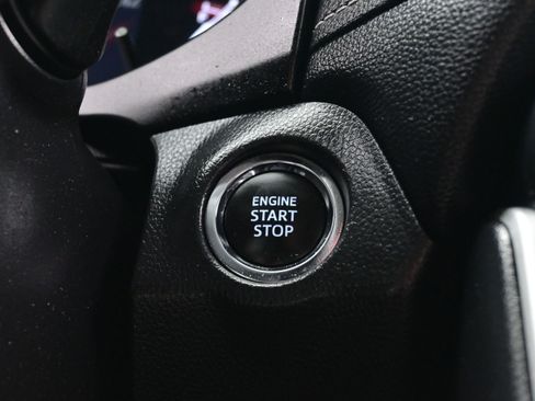 Used 2025 Toyota RAV4 XLE AWD/4WD image 22