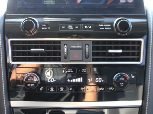 Certified 2024 INFINITI QX80 Premium Select w/ Cargo Package image 18