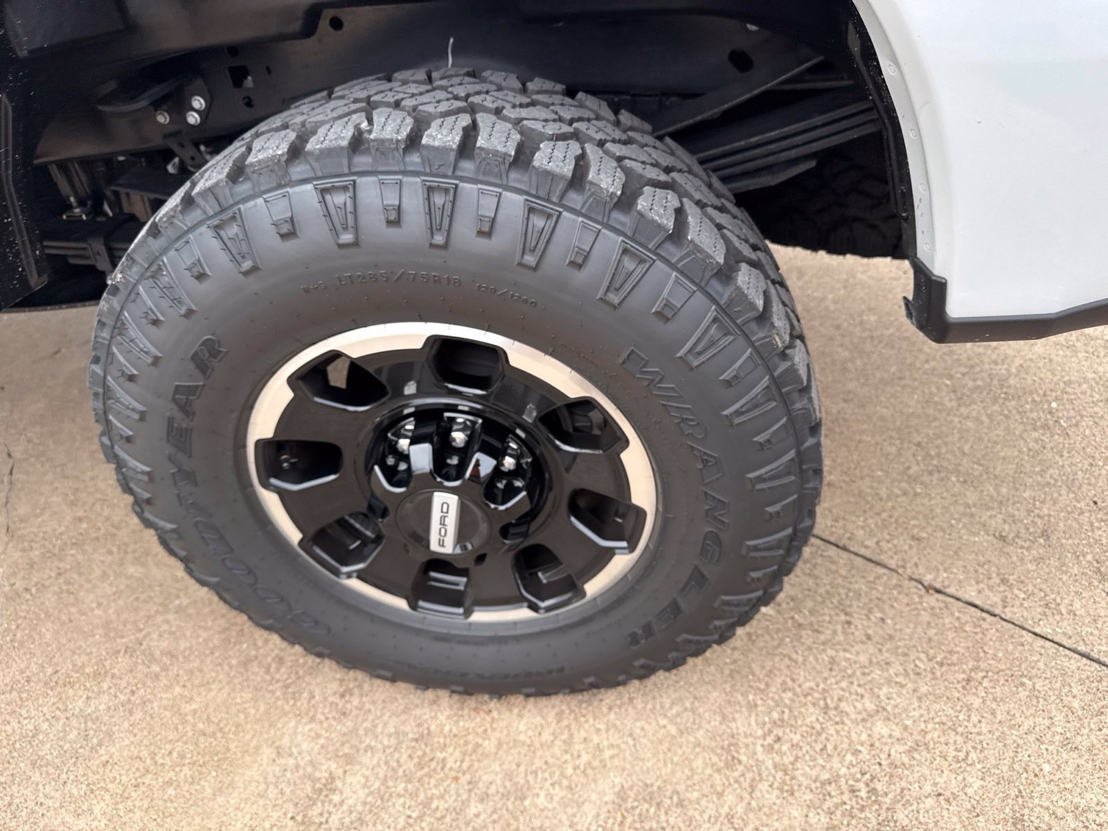 Used 2026 Ford F250 Lariat w/ Tremor Off-Road Package AWD/4WD image 11
