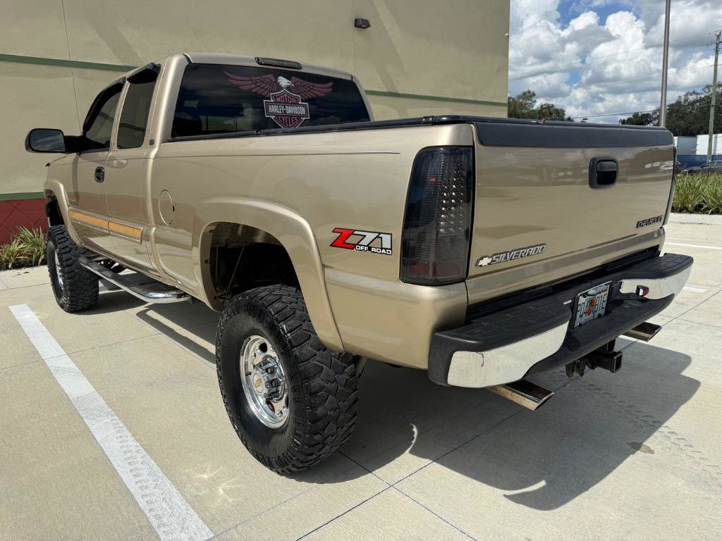 Used 2004 Chevrolet Silverado 2500 LT w/ Skid Plate Package AWD/4WD image 10