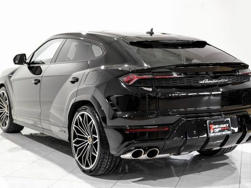 Used 2025 Lamborghini Urus SE image 11