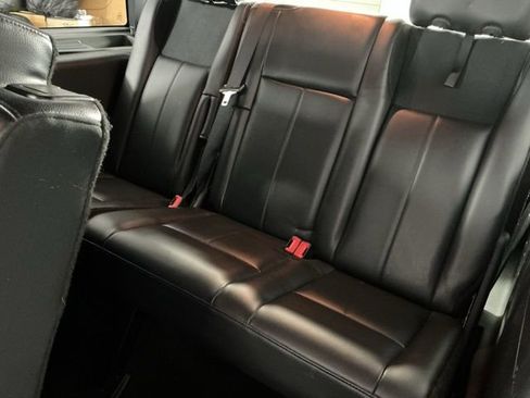 Used 2017 Ford Expedition Limited w/ Equipment Group 301A AWD/4WD image 15