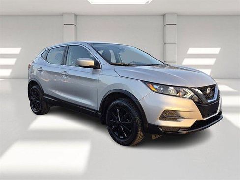 Used 2020 Nissan Rogue Sport S image 7