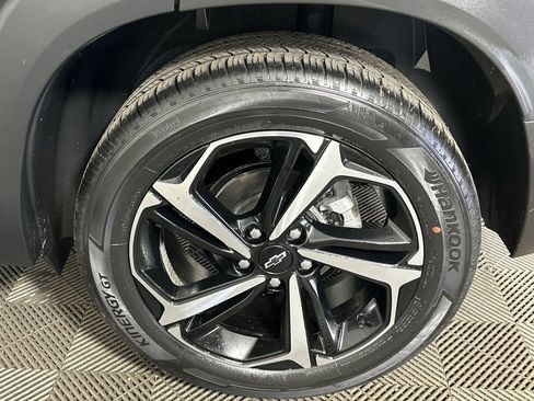 Used 2023 Chevrolet TrailBlazer RS w/ Sun and Liftgate Package AWD/4WD image 35