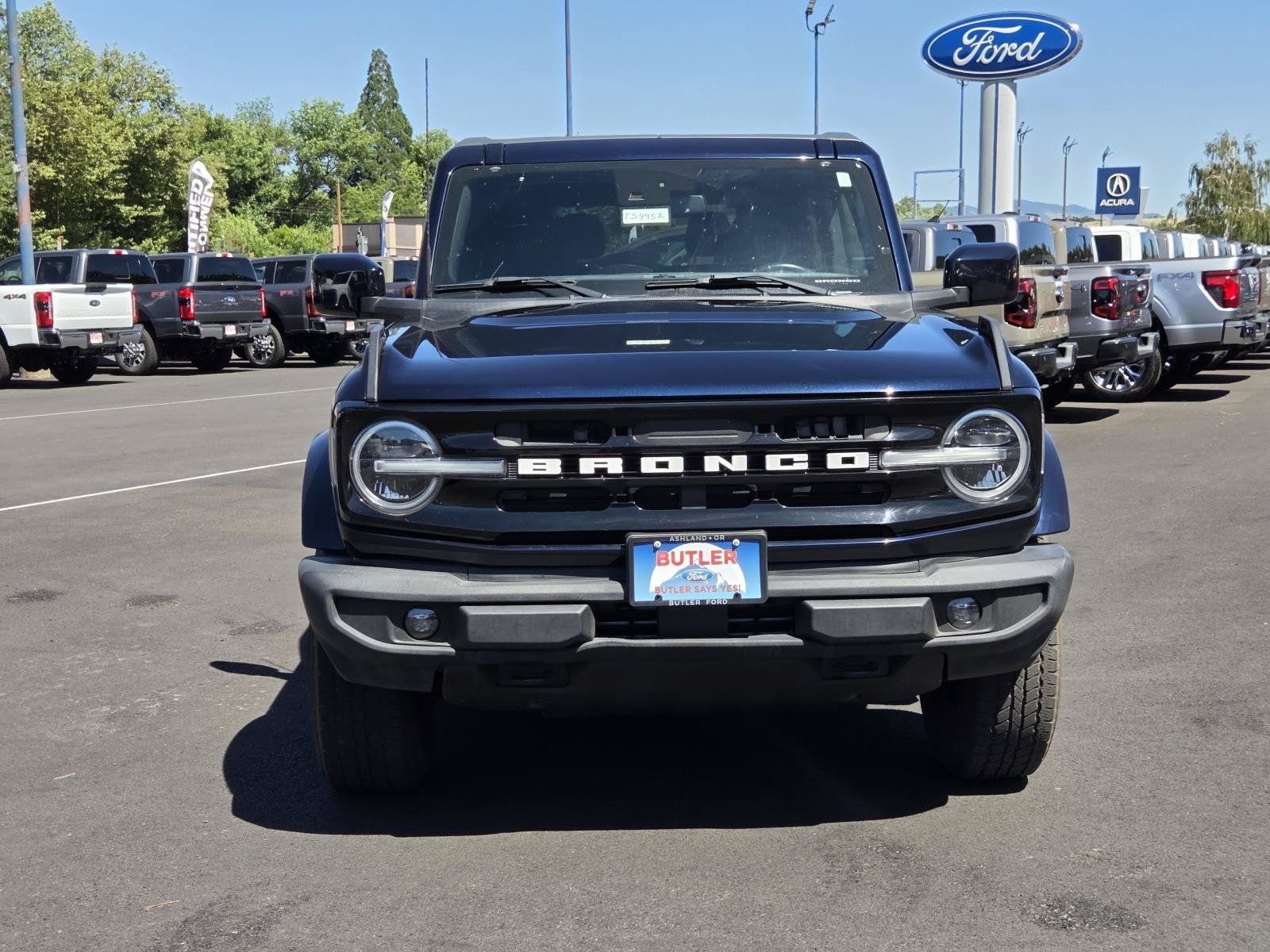 Used 2021 Ford Bronco Outer Banks AWD/4WD image 2