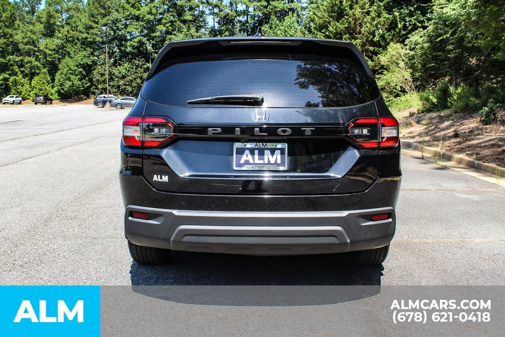 Used 2024 Honda Pilot LX image 9
