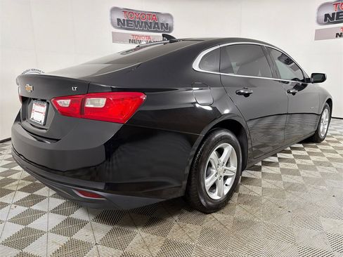 Used 2023 Chevrolet Malibu LT image 3