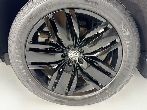 Used 2018 Volkswagen Atlas SEL AWD/4WD image 32