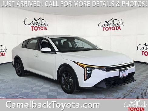Used 2025 Kia K4 FWD image 1