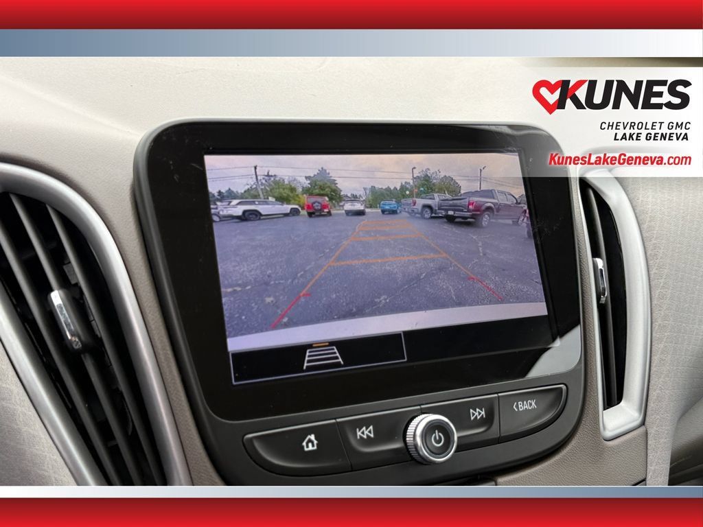 Used 2025 Chevrolet Malibu LT FWD image 26