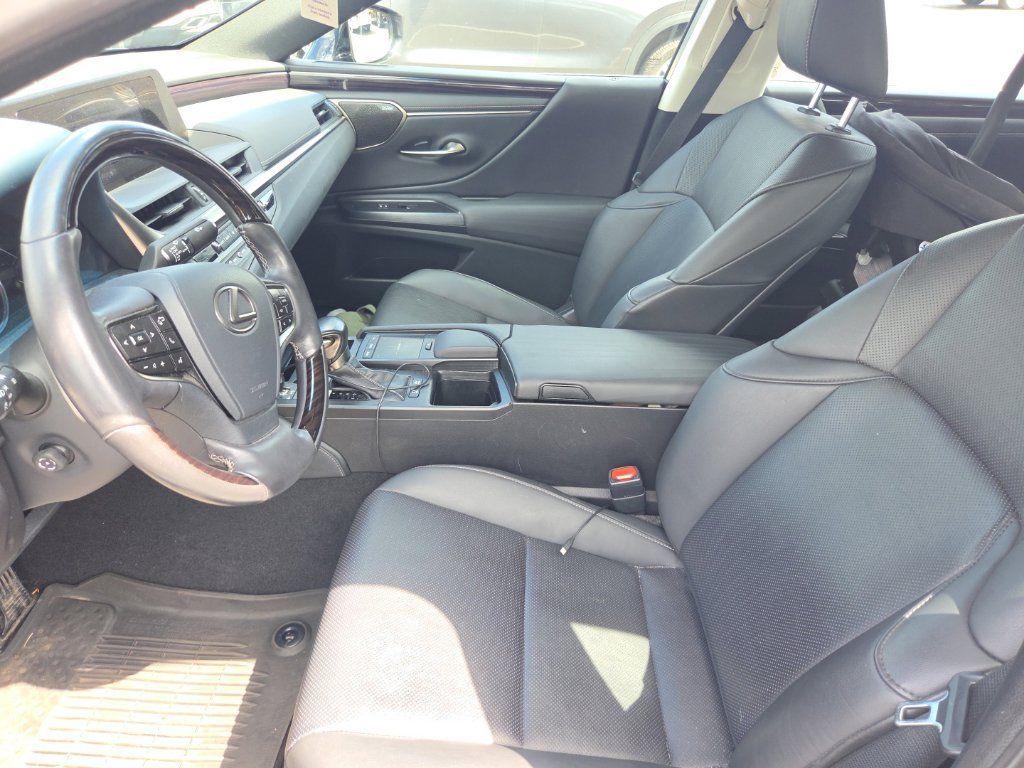 Used 2021 Lexus ES 300h w/ Premium Package FWD image 5