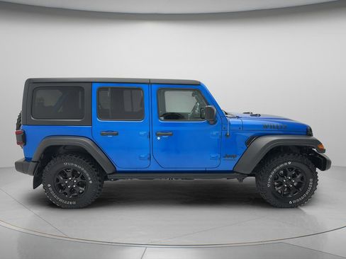 Used 2022 Jeep Wrangler Unlimited Sport AWD/4WD image 4