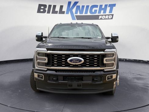 Certified 2026 Ford F450 Platinum w/ Platinum Plus Package AWD/4WD image 8