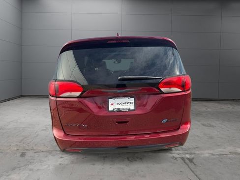 Used 2020 Chrysler Pacifica Limited w/ Advanced Safetytec Group FWD image 43