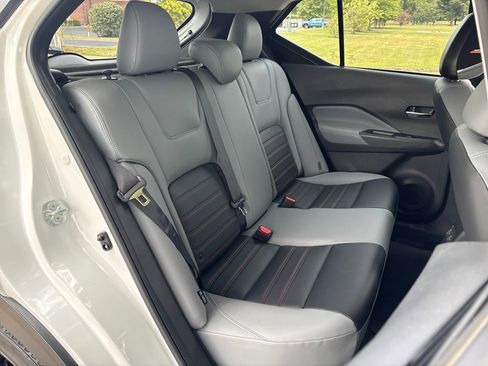 Used 2023 Nissan Kicks SR w/ SR PREMIUM PACKAGE w/ SR Premium Package FWD image 32