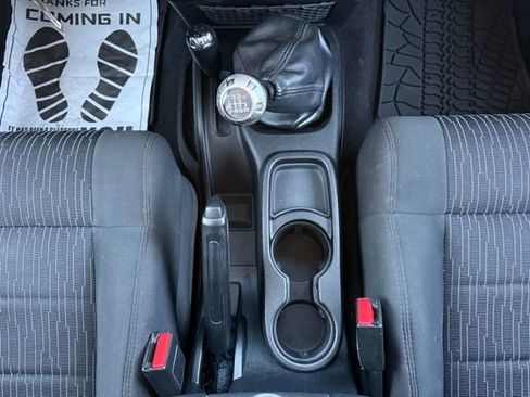 Used 2011 Jeep Wrangler Unlimited Sahara AWD/4WD image 25