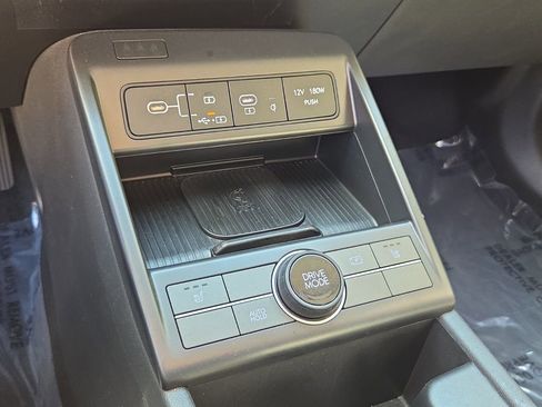 Used 2024 Hyundai Kona SEL w/ Convenience Package FWD image 19