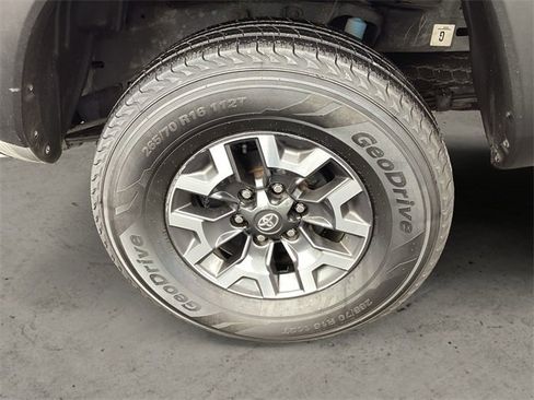 Certified 2023 Toyota Tacoma TRD Off-Road image 14