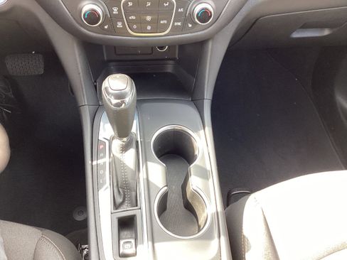 Used 2020 Chevrolet Equinox LT FWD image 20