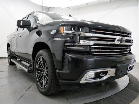 Used 2019 Chevrolet Silverado 1500 High Country w/ Technology Package AWD/4WD image 41