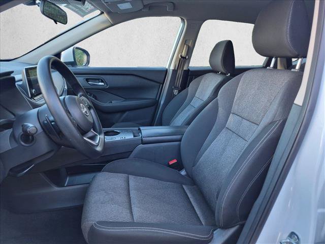 Used 2024 Nissan Rogue SV FWD image 15