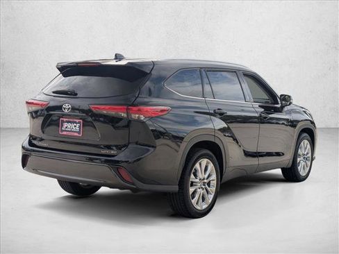Used 2021 Toyota Highlander Limited image 5